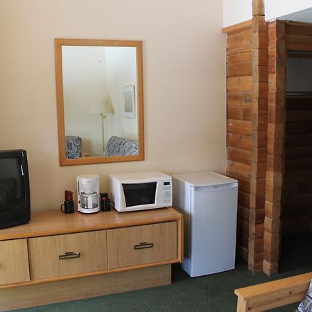 Riverview Lodge Wasaga Beach Room photo