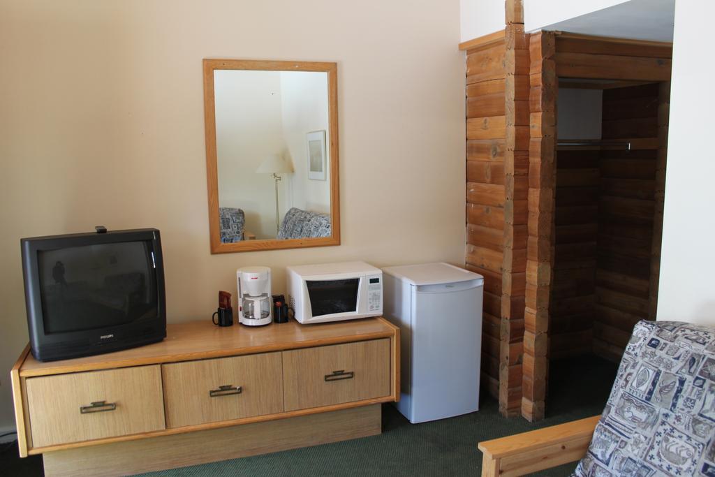 Riverview Lodge Wasaga Beach Room photo